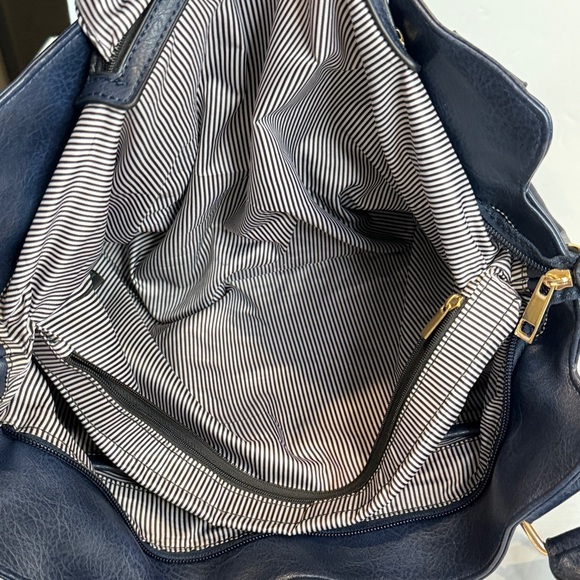 Navy Blue Faux Leather Rummy Tote Bag – Multi-Pocket 💙 Soft Inside & Outside - Picture 4 of 16